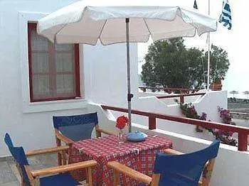 Ostria Beach 3* Perissa (Santorini)