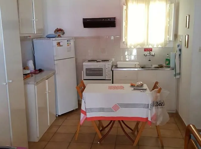 Ostria Beach Perissa (Santorini)