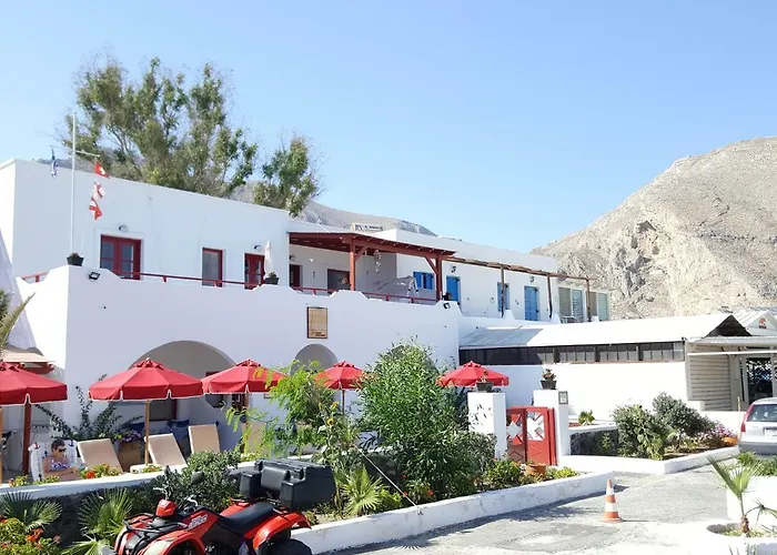 Ostria Beach 3* Perissa (Santorini)