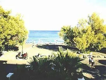 Appart hôtel Ostria Beach Períssa